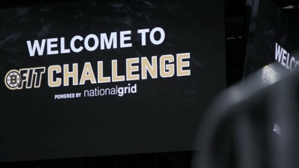 A sign that says welcome to the ft challenge.